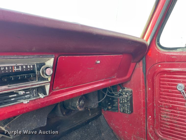 image for item JQ9571 1970 Ford F600  grain truck