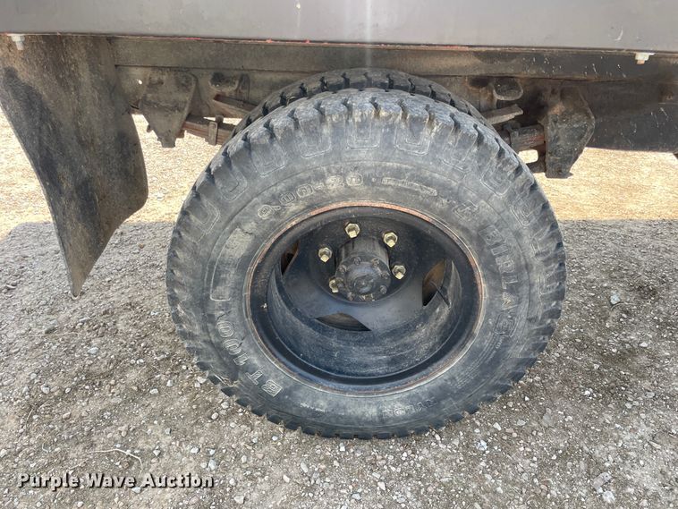 image for item JQ9571 1970 Ford F600  grain truck