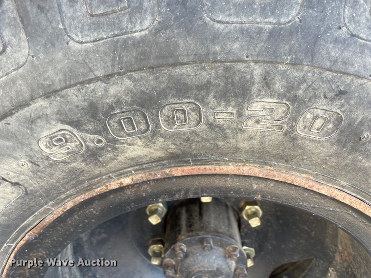 image for item JQ9571 1970 Ford F600  grain truck