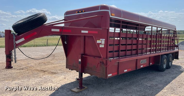 image for item JQ9572 2014 Kodiak Travel  livestock trailer