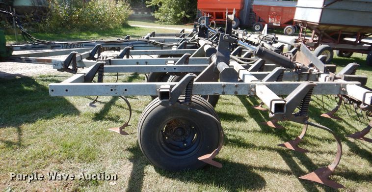 image for item KA9398 Hiniker 3300  field cultivator