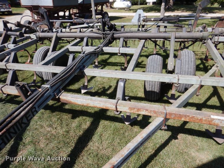 image for item KA9398 Hiniker 3300  field cultivator