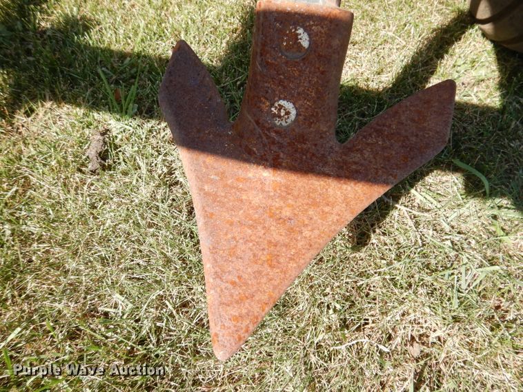 image for item KA9398 Hiniker 3300  field cultivator