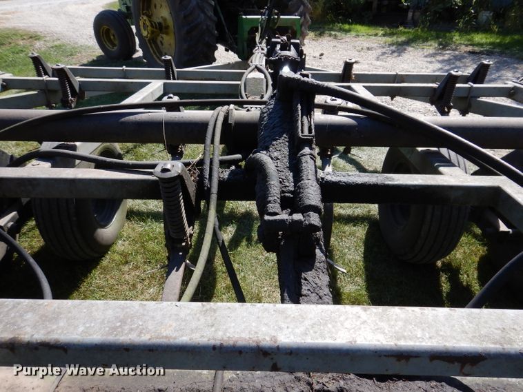 image for item KA9398 Hiniker 3300  field cultivator