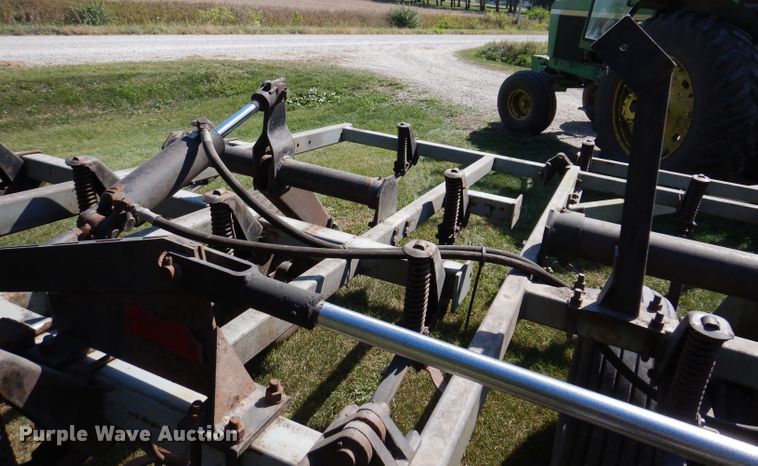 image for item KA9398 Hiniker 3300  field cultivator