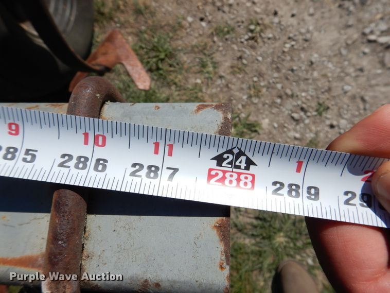 image for item KA9398 Hiniker 3300  field cultivator