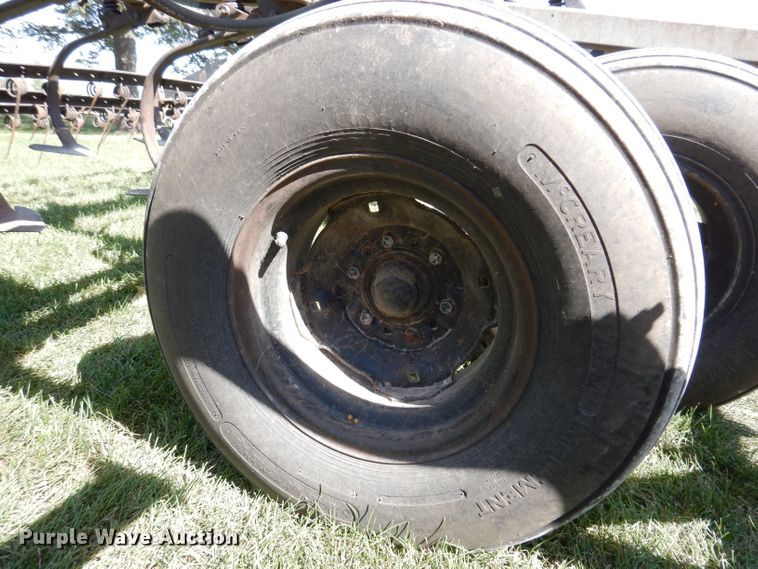 image for item KA9398 Hiniker 3300  field cultivator