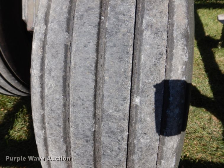 image for item KA9398 Hiniker 3300  field cultivator