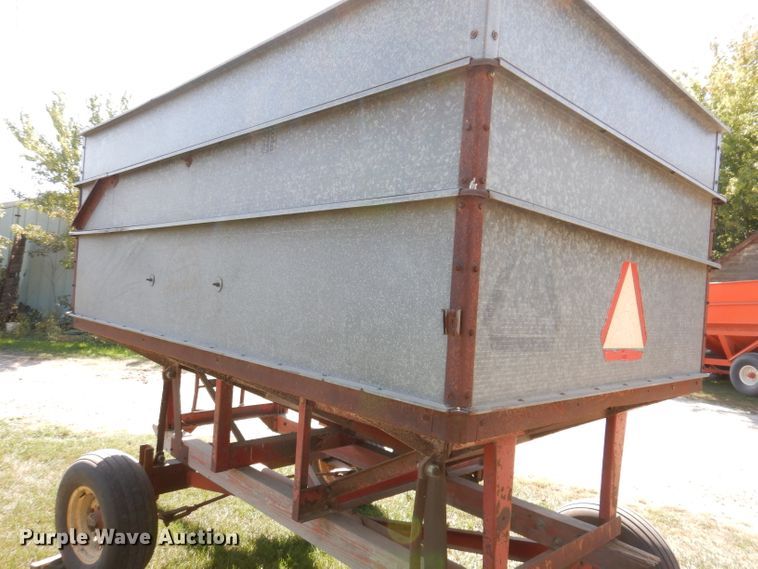 image for item KA9399 (2) Heider gravity wagons