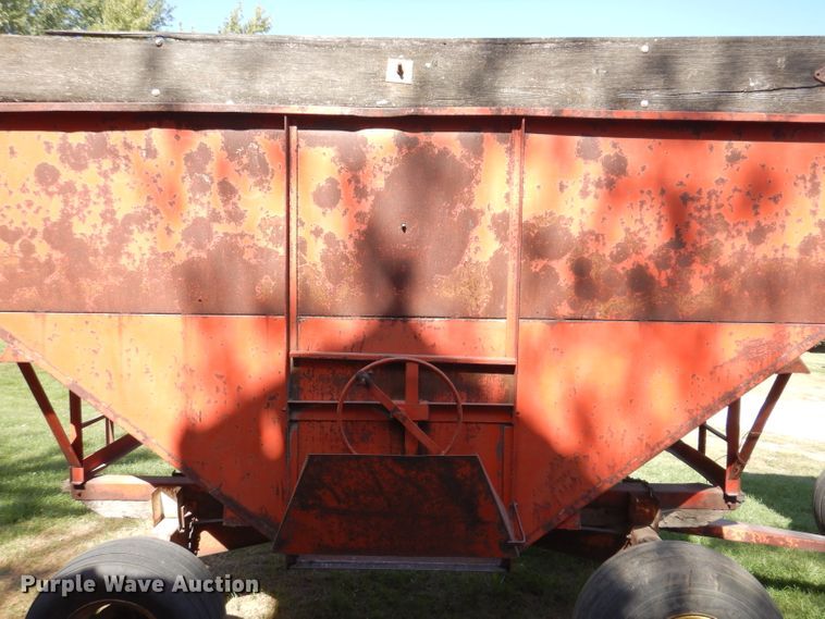 image for item KA9400 (2) Flow EZ 300 gravity wagons