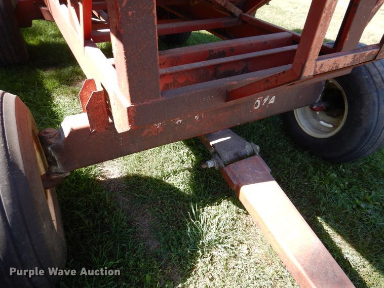 image for item KA9400 (2) Flow EZ 300 gravity wagons