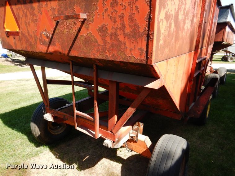 image for item KA9400 (2) Flow EZ 300 gravity wagons