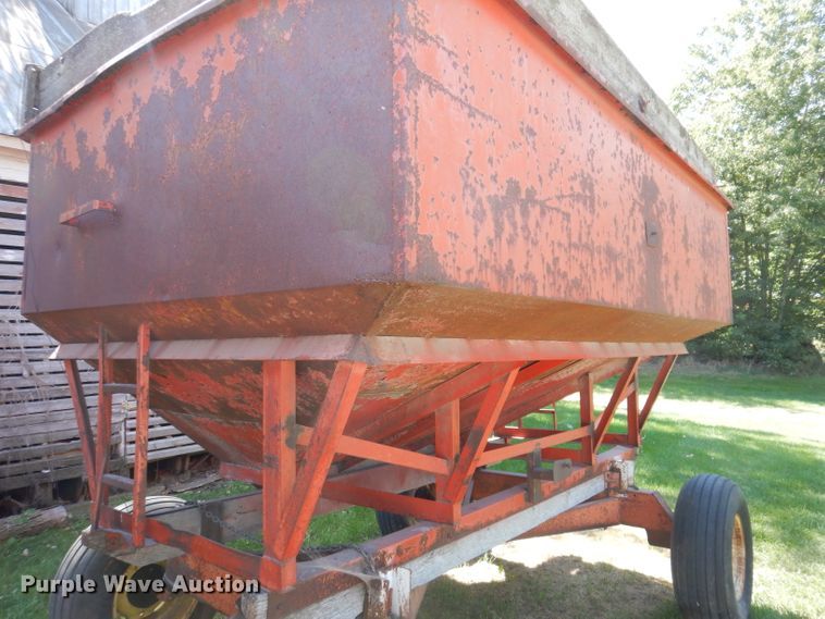 image for item KA9400 (2) Flow EZ 300 gravity wagons