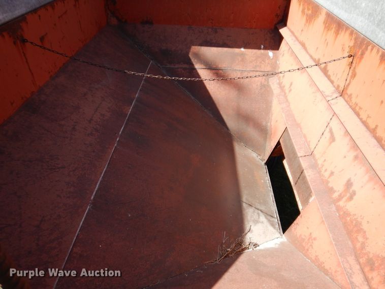 image for item KA9400 (2) Flow EZ 300 gravity wagons