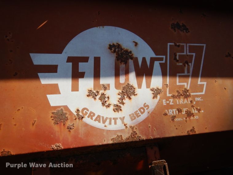 image for item KA9400 (2) Flow EZ 300 gravity wagons