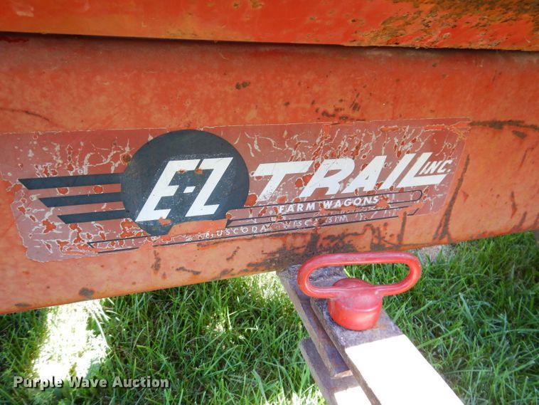 image for item KA9400 (2) Flow EZ 300 gravity wagons