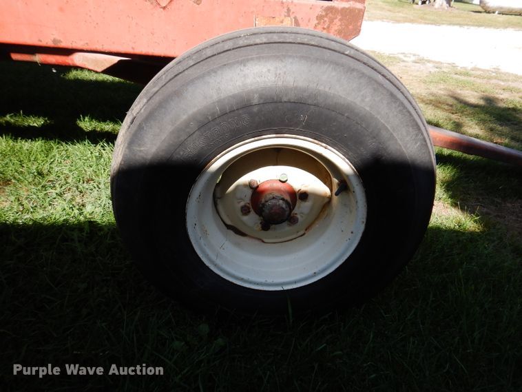 image for item KA9400 (2) Flow EZ 300 gravity wagons