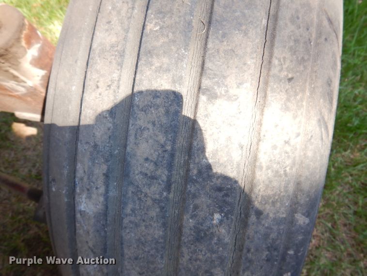 image for item KA9400 (2) Flow EZ 300 gravity wagons