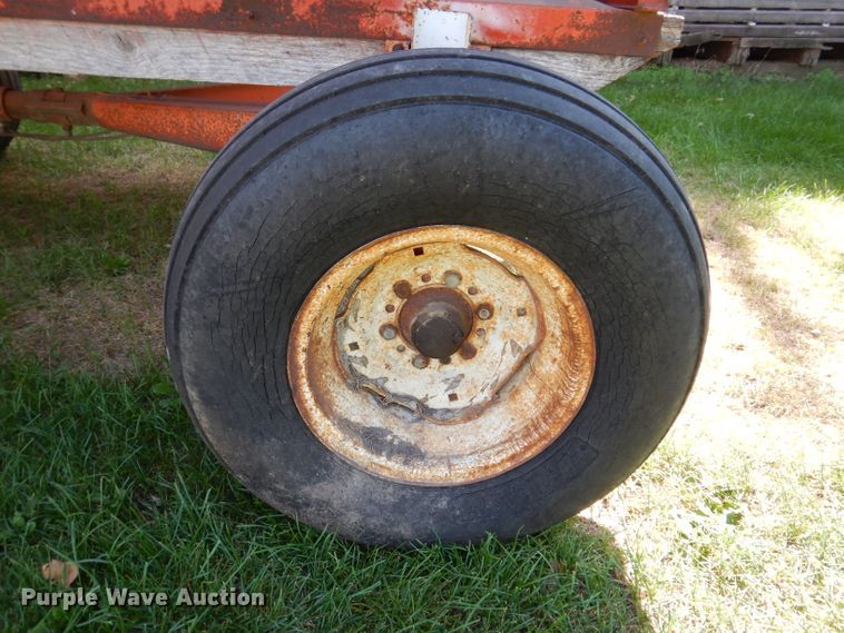 image for item KA9400 (2) Flow EZ 300 gravity wagons