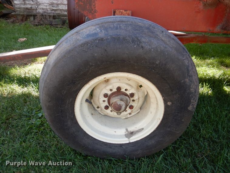 image for item KA9400 (2) Flow EZ 300 gravity wagons