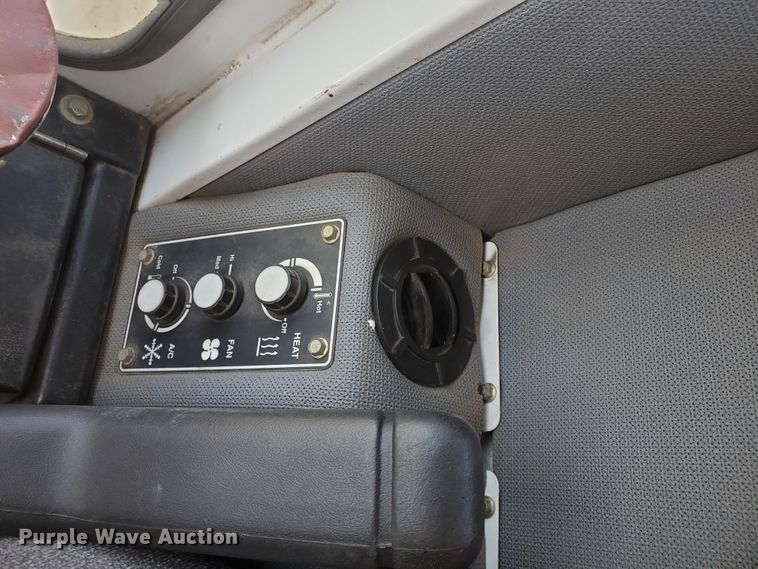 image for item KC9587 Melroe 3630 Spra-Coupe  sprayer