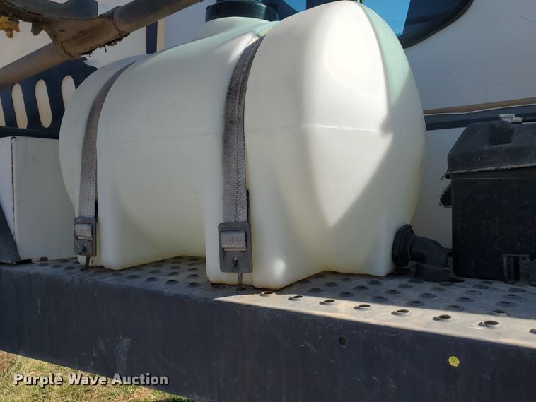 image for item KC9587 Melroe 3630 Spra-Coupe  sprayer