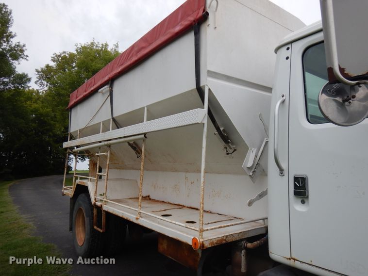 image for item KK9038 1997 International 4900  grain truck