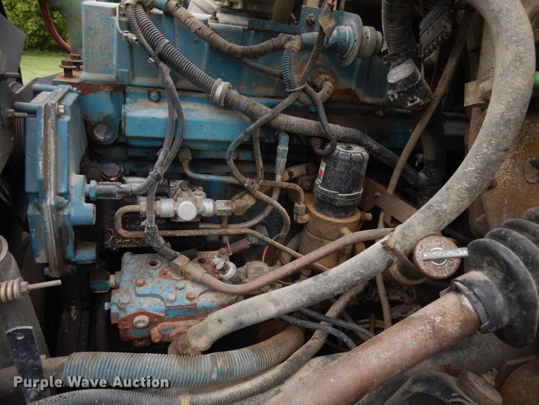 image for item KK9038 1997 International 4900  grain truck