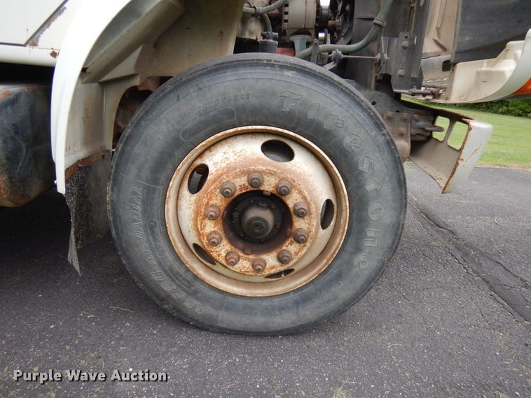 image for item KK9038 1997 International 4900  grain truck