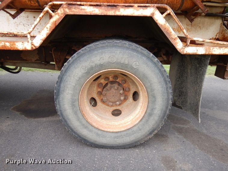 image for item KK9038 1997 International 4900  grain truck