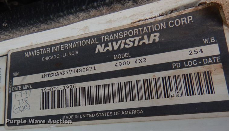 image for item KK9038 1997 International 4900  grain truck