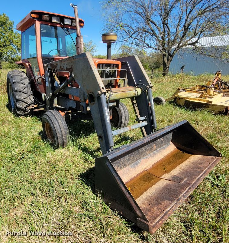 image for item KQ9248 Allis Chalmers 6060  tractor