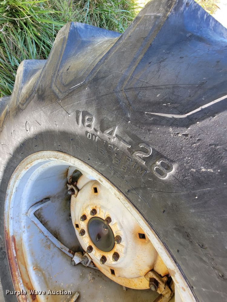 image for item KQ9248 Allis Chalmers 6060  tractor