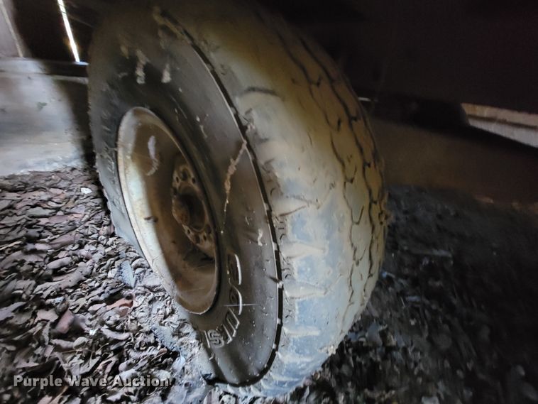 image for item KQ9257 (3) silage wagons