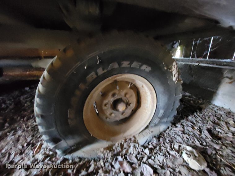 image for item KQ9257 (3) silage wagons