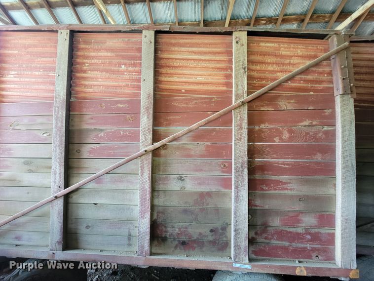 image for item KQ9257 (3) silage wagons