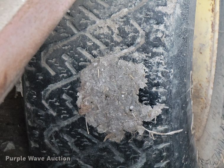 image for item KQ9257 (3) silage wagons