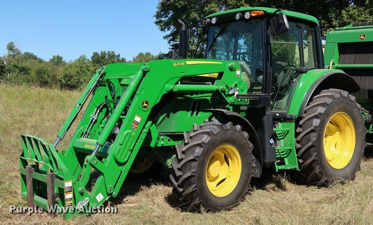image for item KQ9711 2019 John Deere 6110M  MFWD tractor