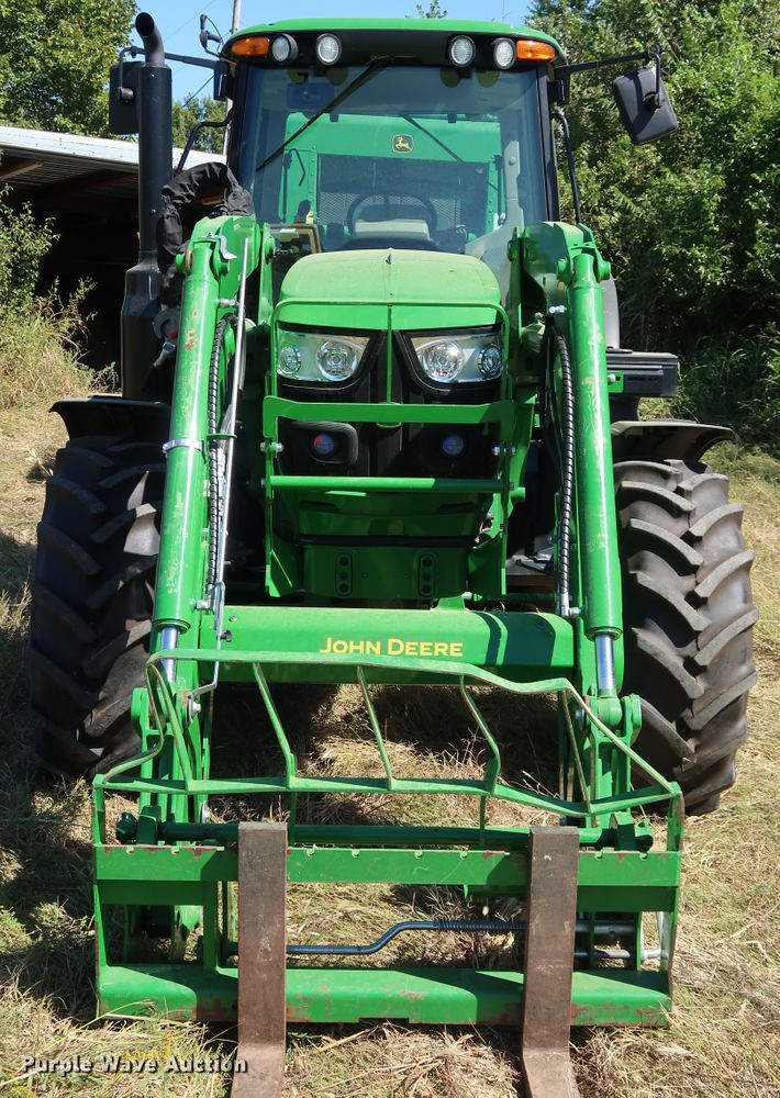 image for item KQ9711 2019 John Deere 6110M  MFWD tractor