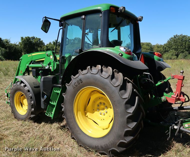 image for item KQ9711 2019 John Deere 6110M  MFWD tractor