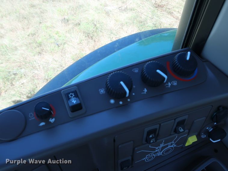 image for item KQ9711 2019 John Deere 6110M  MFWD tractor