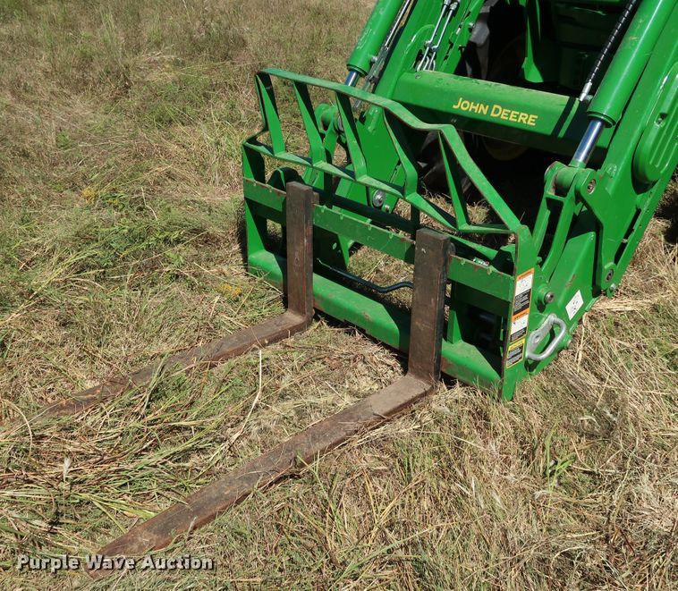 image for item KQ9711 2019 John Deere 6110M  MFWD tractor