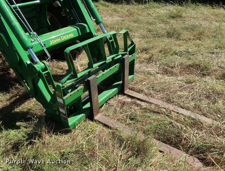 image for item KQ9711 2019 John Deere 6110M  MFWD tractor