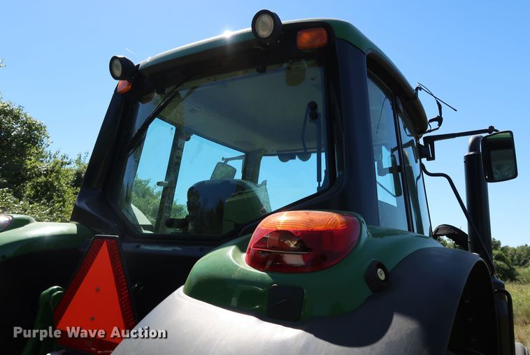 image for item KQ9711 2019 John Deere 6110M  MFWD tractor