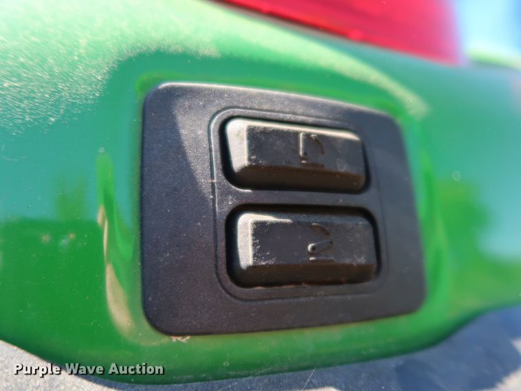 image for item KQ9711 2019 John Deere 6110M  MFWD tractor