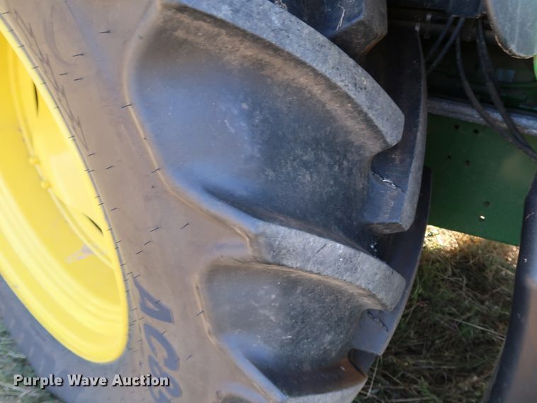 image for item KQ9711 2019 John Deere 6110M  MFWD tractor