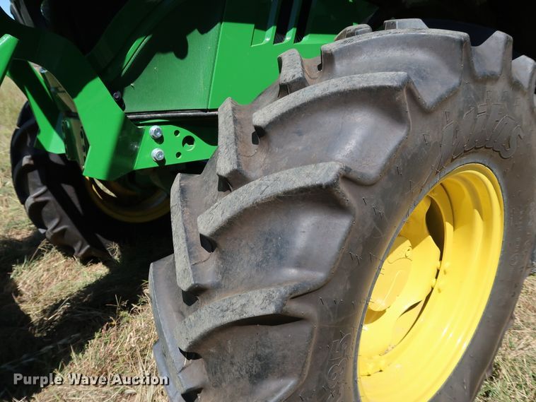 image for item KQ9711 2019 John Deere 6110M  MFWD tractor