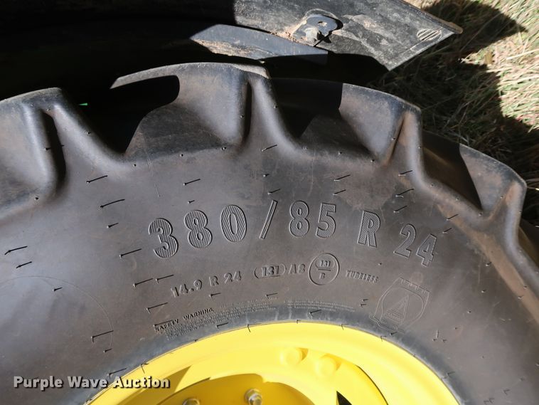 image for item KQ9711 2019 John Deere 6110M  MFWD tractor