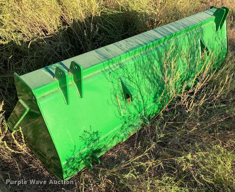 image for item KQ9711 2019 John Deere 6110M  MFWD tractor