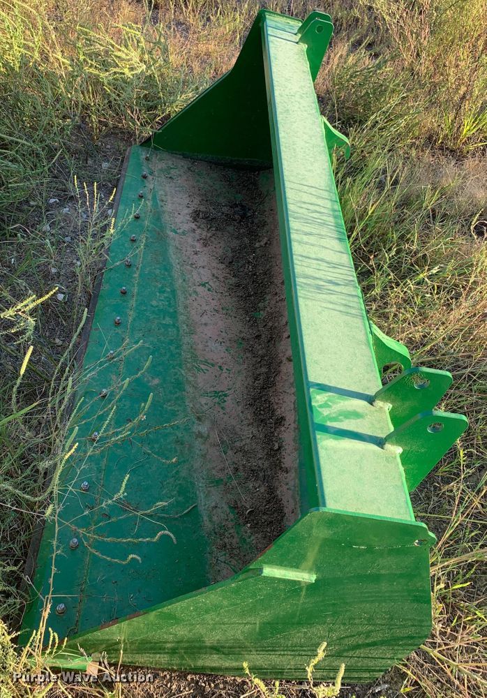 image for item KQ9711 2019 John Deere 6110M  MFWD tractor